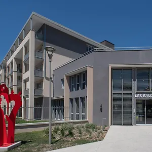  Aparthotel Services Seniors Domitys Les Eaux Vives France